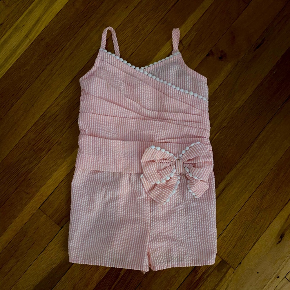 Maggie&Zoe Pink seersucker romper 3t